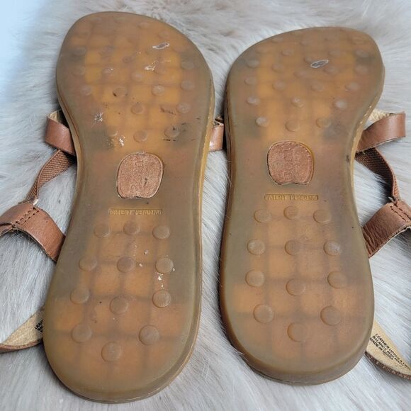 Born Taj Brown Women's Sandals - Picture 4 of 5